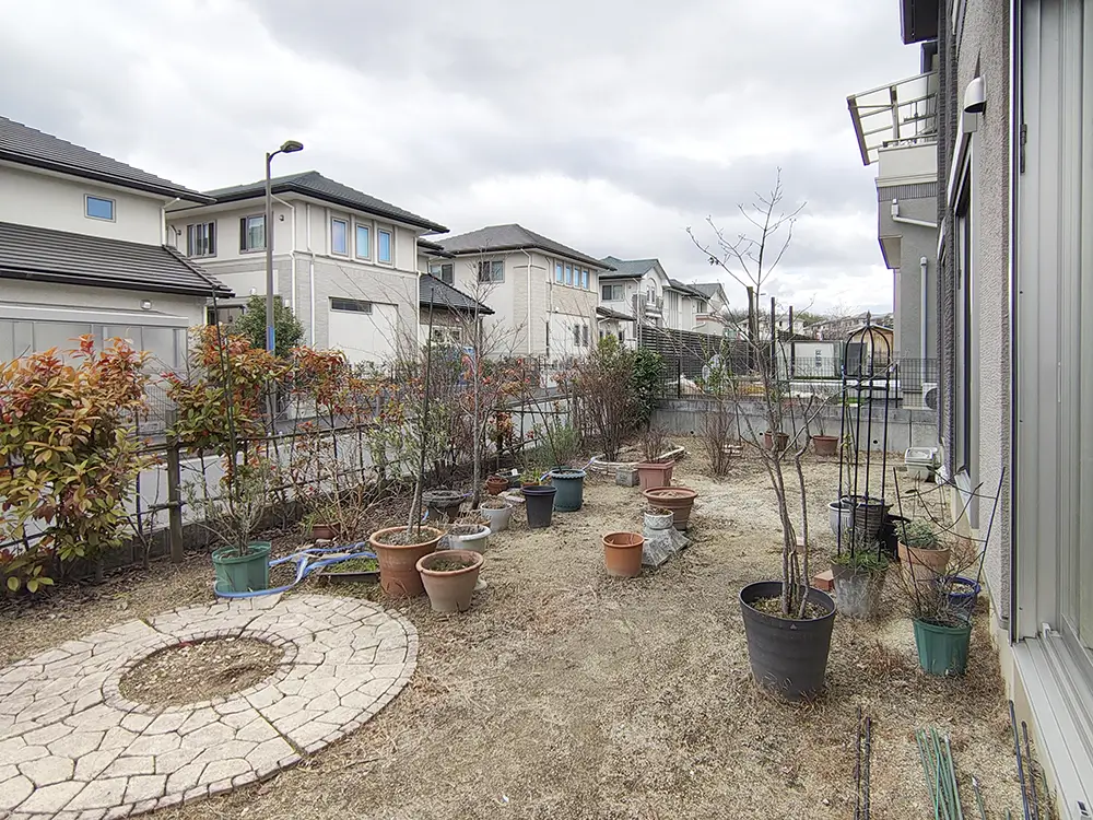 お庭の施工前